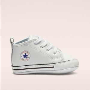 NIB Converse crib shoes size 2